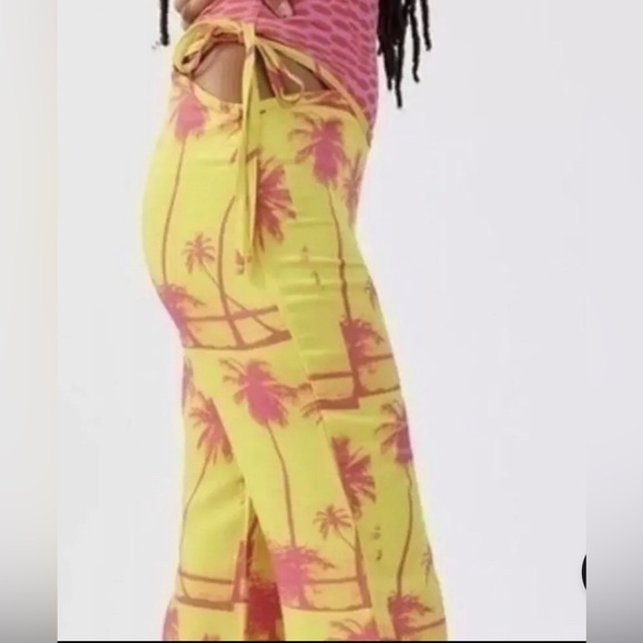 Urban Outfitters UO Sunny side‎ cutout yellow pink palm tree Flare Pants Size 10 - Picture 5 of 10